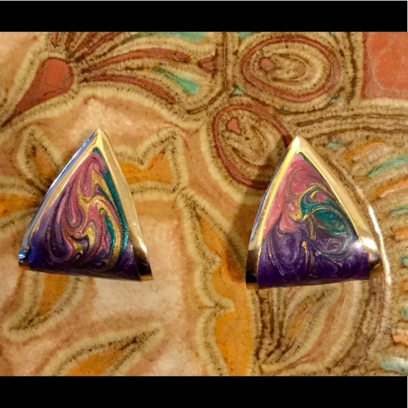 Jewelry - 🎀Vintage pink, blue & purple gold tone clip in’s